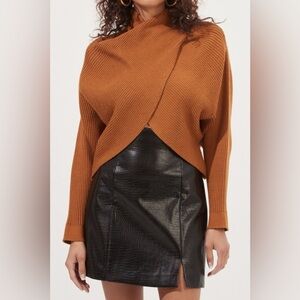 Women's ASTR The Label Rayn Wool Blend Sweater Cropped Overlap Size Medium
